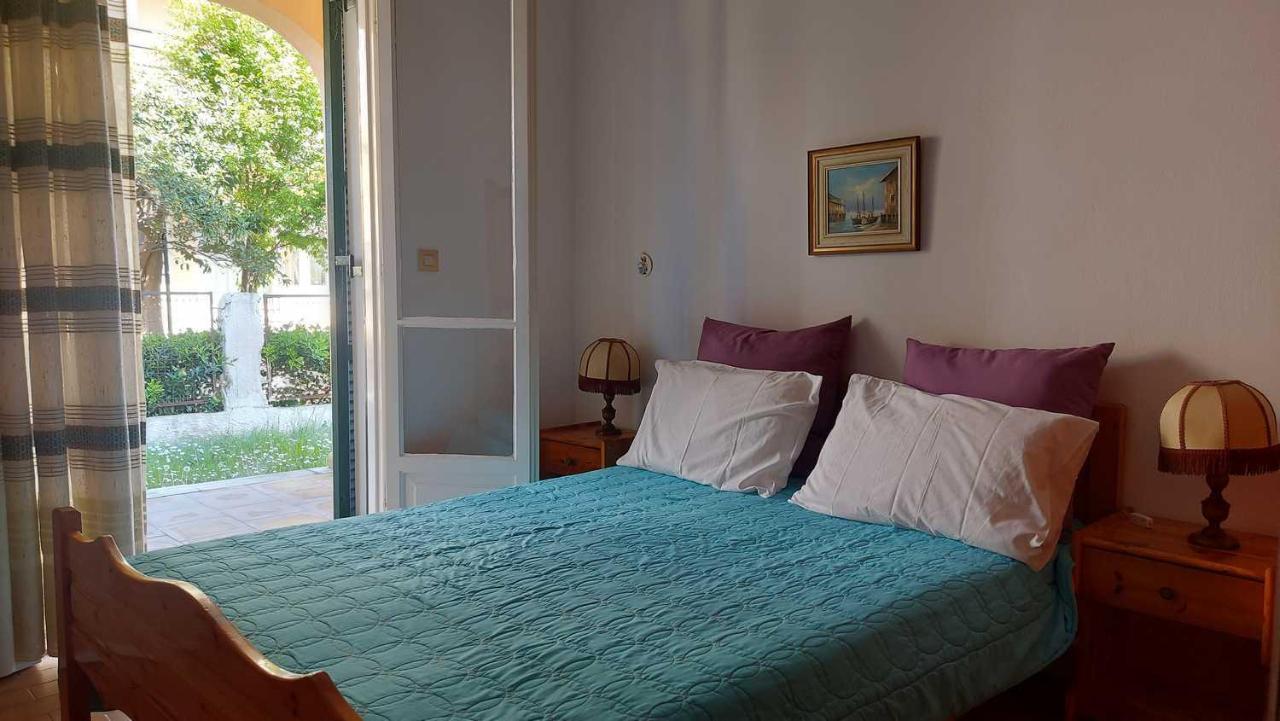 Elizabeth Aparthotel